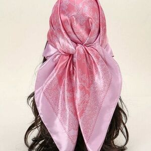 Elegant Pink Paisley Scarf